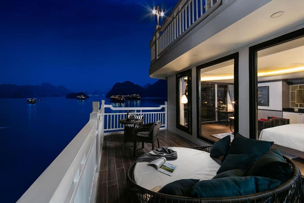 מלון הלונג Lapinta Luxury Cruises מראה חיצוני תמונה